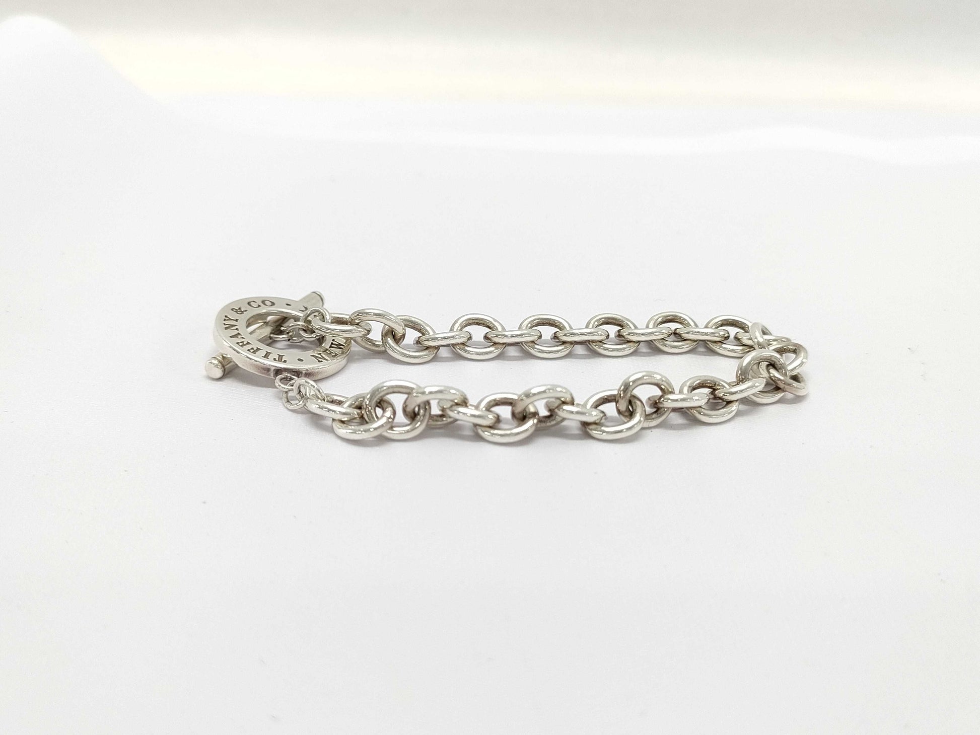 Tiffany & Co. Toggle Circle Bracelet Bracelet & Bangle