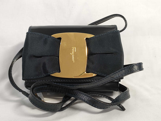 Salvatore Ferragamo Vara Shoulder Pochette Shoulder Bag