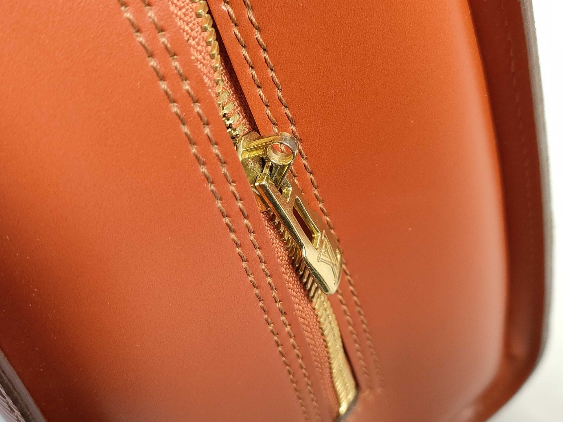 LOUIS VUITTON RFID Unavailable TH1909 Epi M54518 Sorbonne GM Handbag