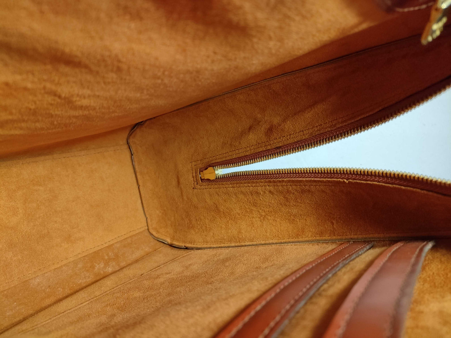 LOUIS VUITTON RFID Unavailable TH1909 Epi M54518 Sorbonne GM Handbag