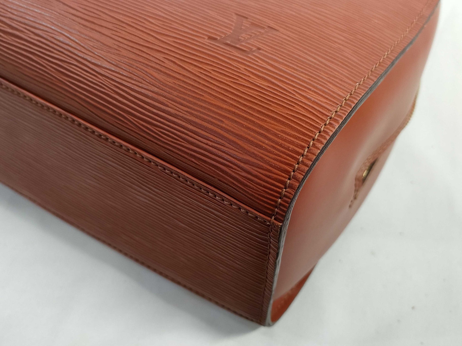 LOUIS VUITTON RFID Unavailable TH1909 Epi M54518 Sorbonne GM Handbag