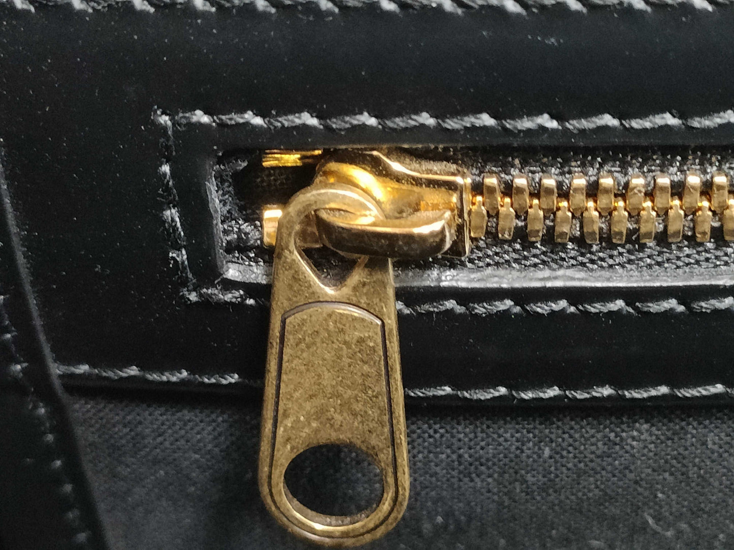 BALENCIAGA Hardware Black 2-Way Handbag 671402