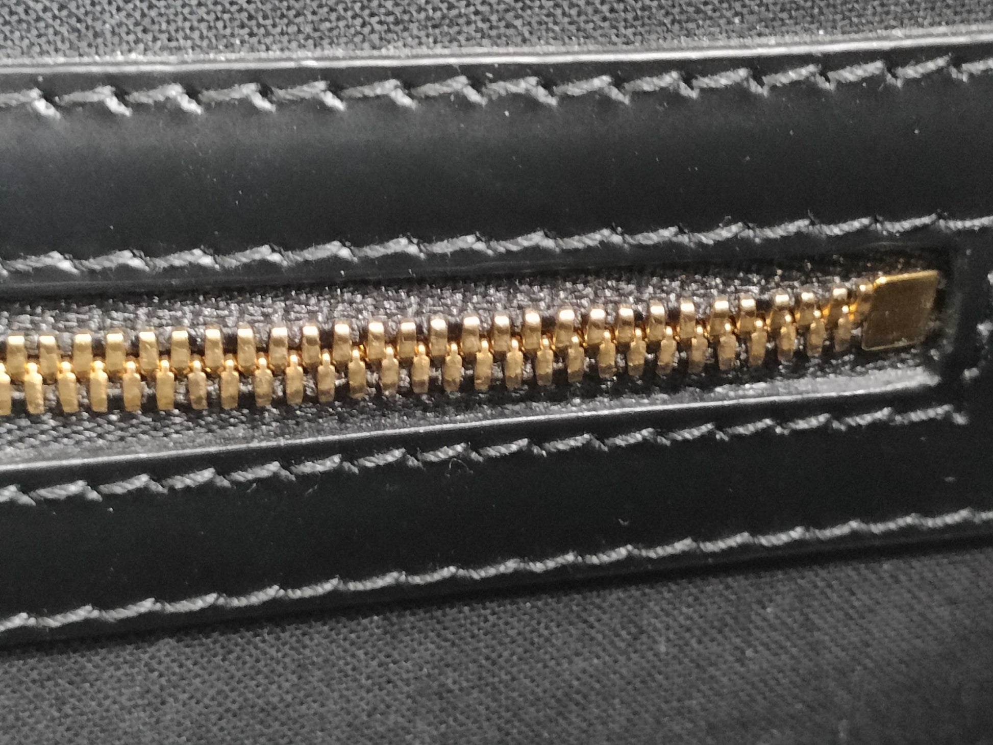 BALENCIAGA Hardware Black 2-Way Handbag 671402
