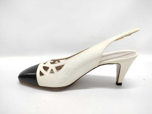 CHANEL pumps