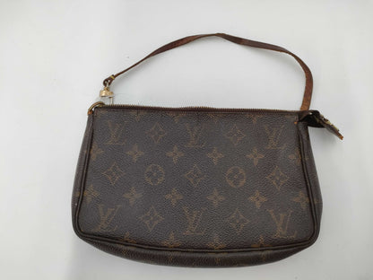 LOUIS VUITTON Monogram Pochette Accessoires ST Cut / Handbag
