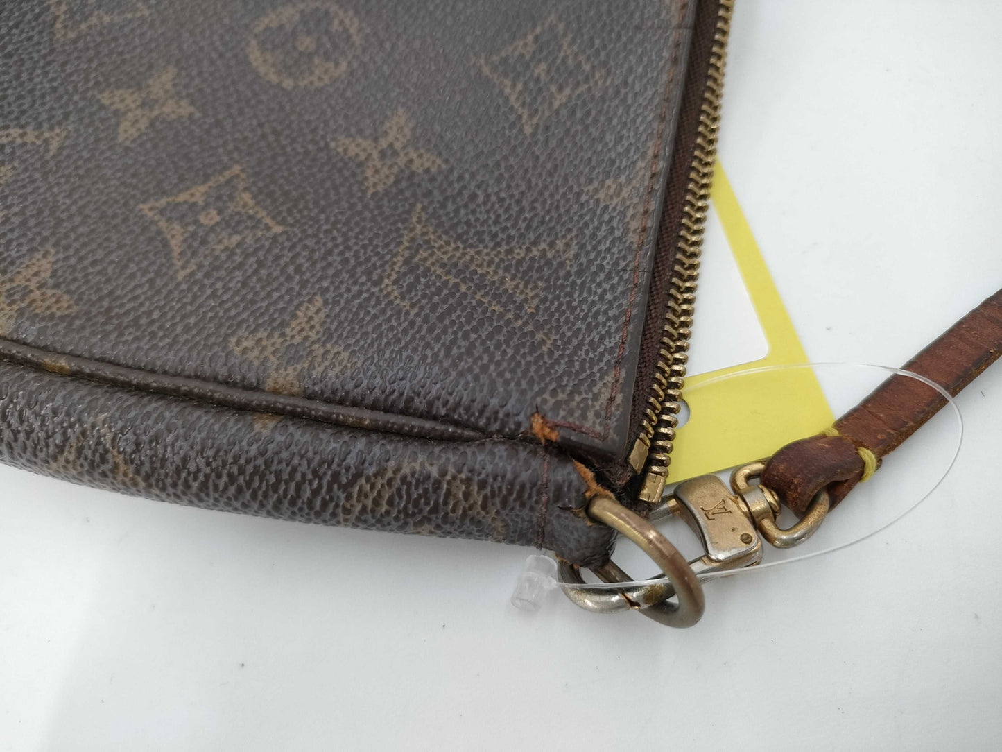 LOUIS VUITTON Monogram Pochette Accessoires ST Cut / Handbag
