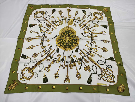 HERMES Carré Key 90 Scarf