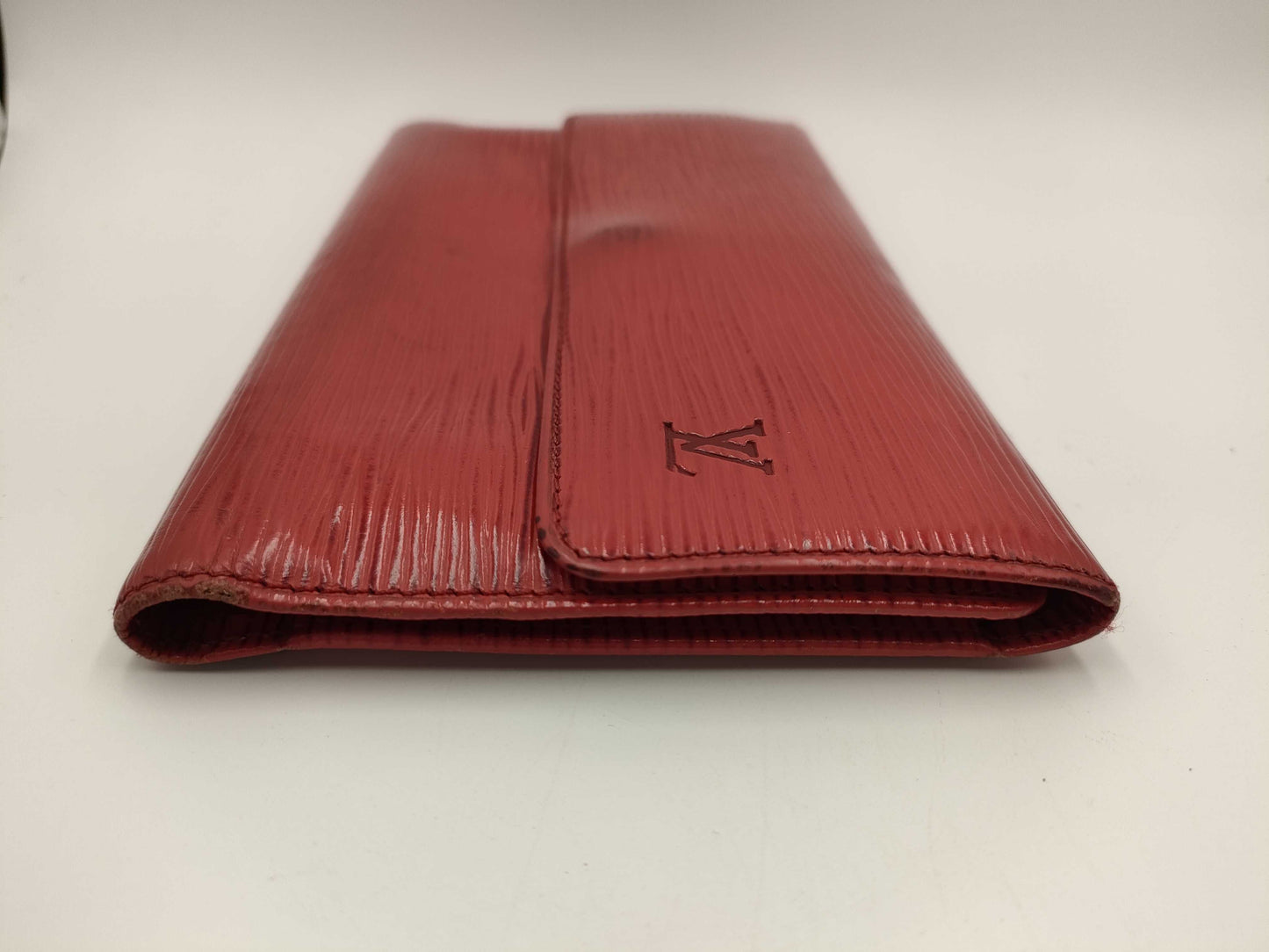 LOUIS VUITTON Epi Portefeuille International Wallet