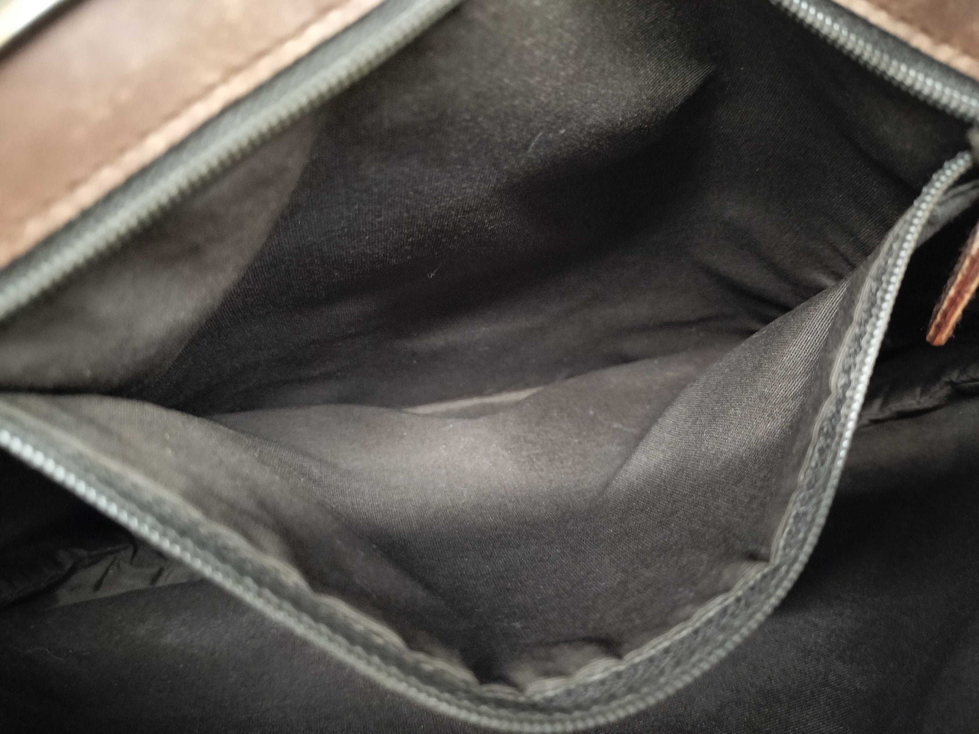GUCCI GG Canvas 0021099002058 Hand Tote Bag