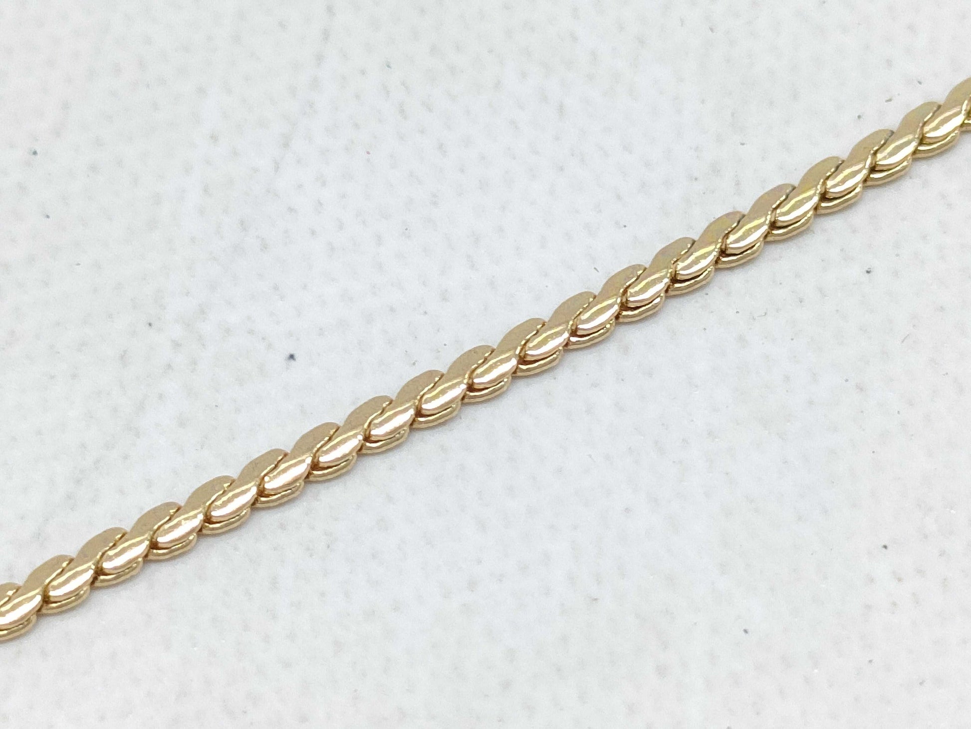 Dior G logo necklace necklace