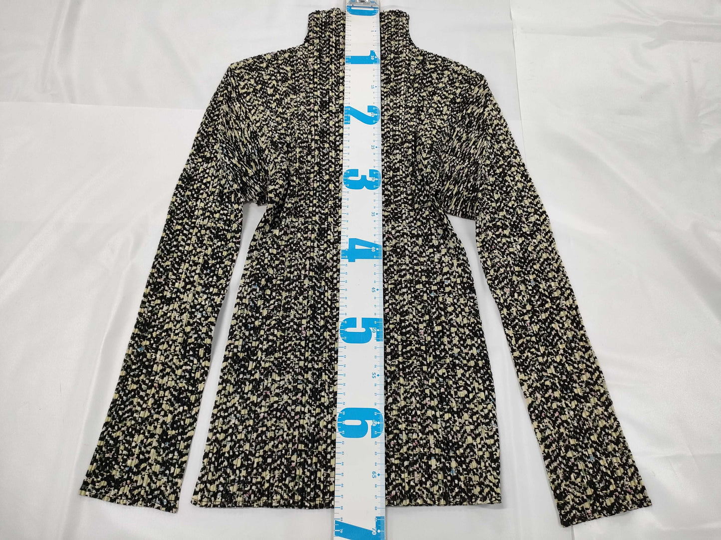 ISSEY MIYAKE Pleats Please Tops Patterned Tops
