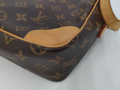 LOUIS VUITTON Monogram Trocadero 30 Shoulder Bag