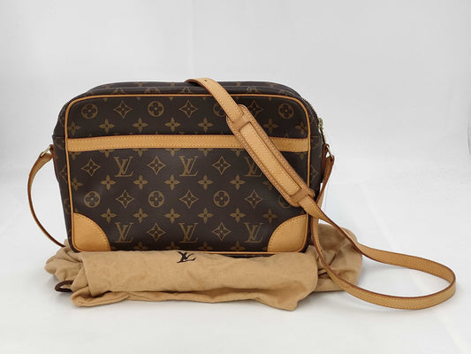 LOUIS VUITTON Monogram Trocadero 30 Shoulder Bag