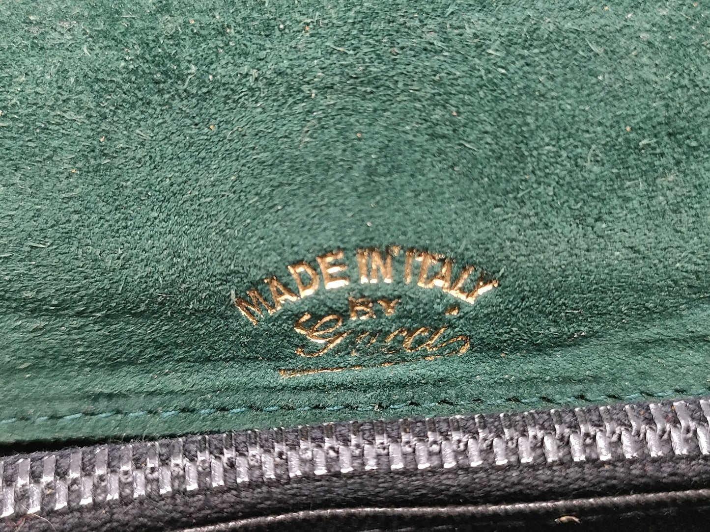 GUCCI Old Velour Shoulder Bag with Gloves and Coin Case