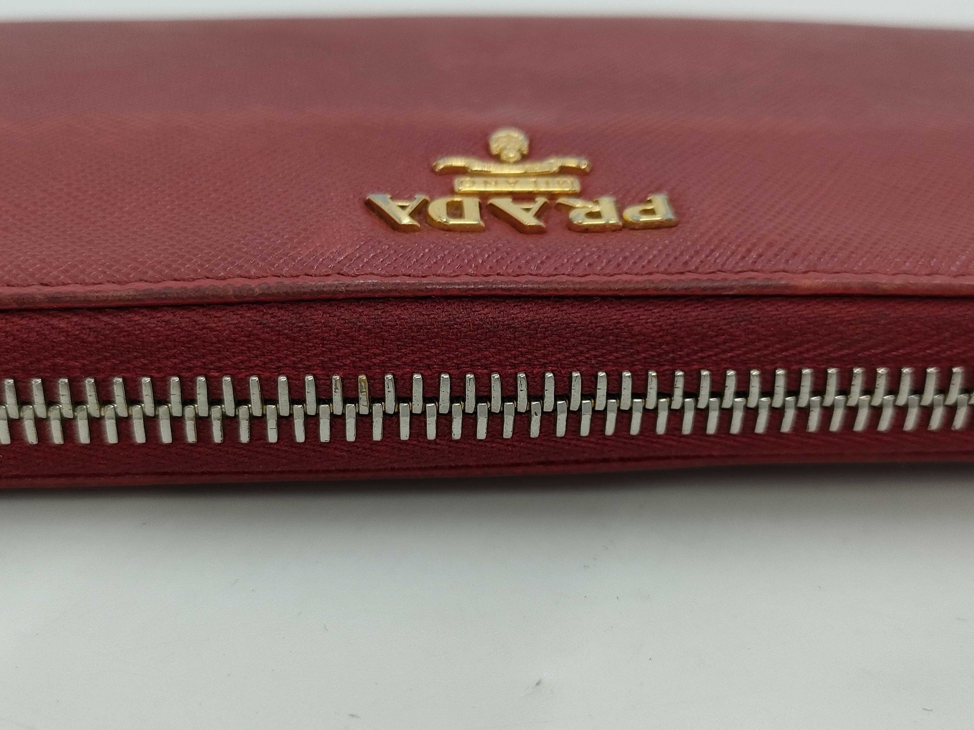 PRADA Saffiano Round Zip Long Wallet Red