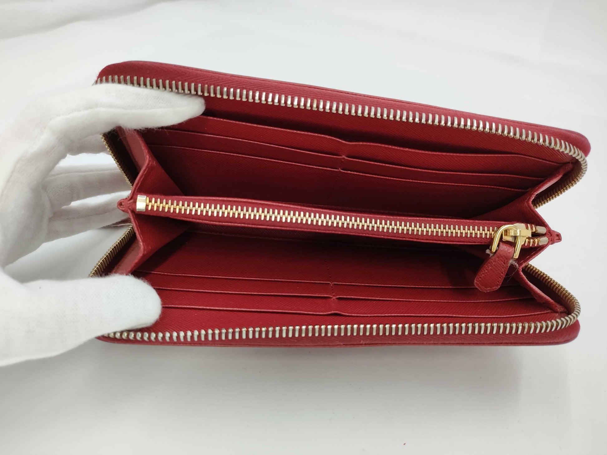 PRADA Saffiano Round Zip Long Wallet Red