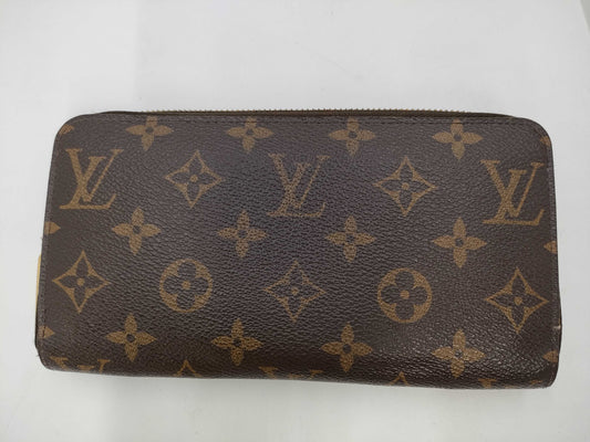 LOUIS VUITTON Monogram Zippy Wallet