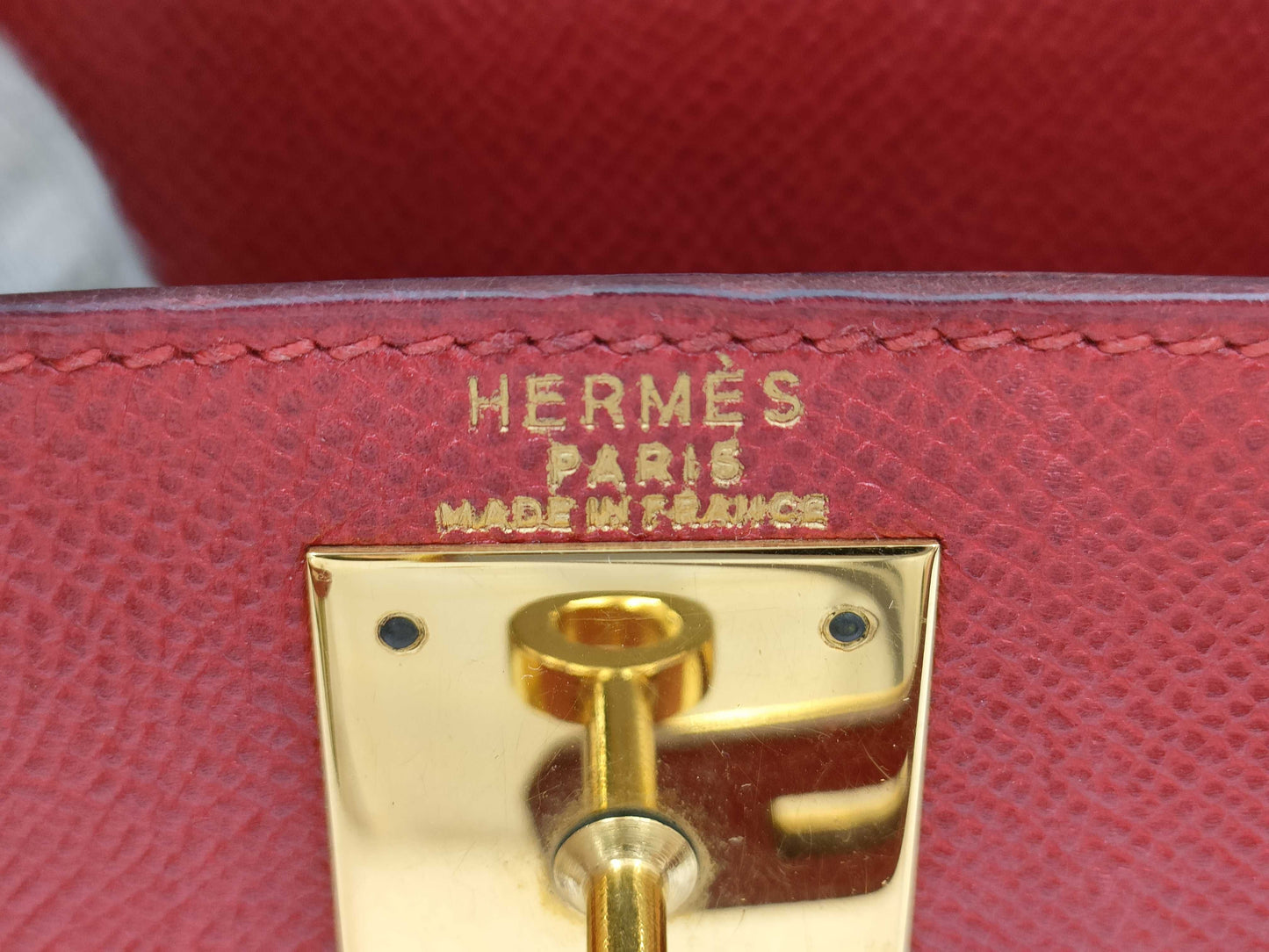 HERMES Kelly 28 Epsom Red Gold Hardware 〇U Stamp Handbag