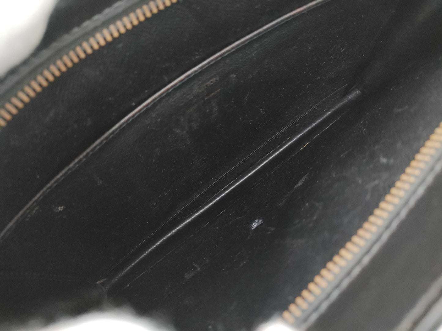 LOUIS VUITTON Epi Pochette Homme / Black Second Bag