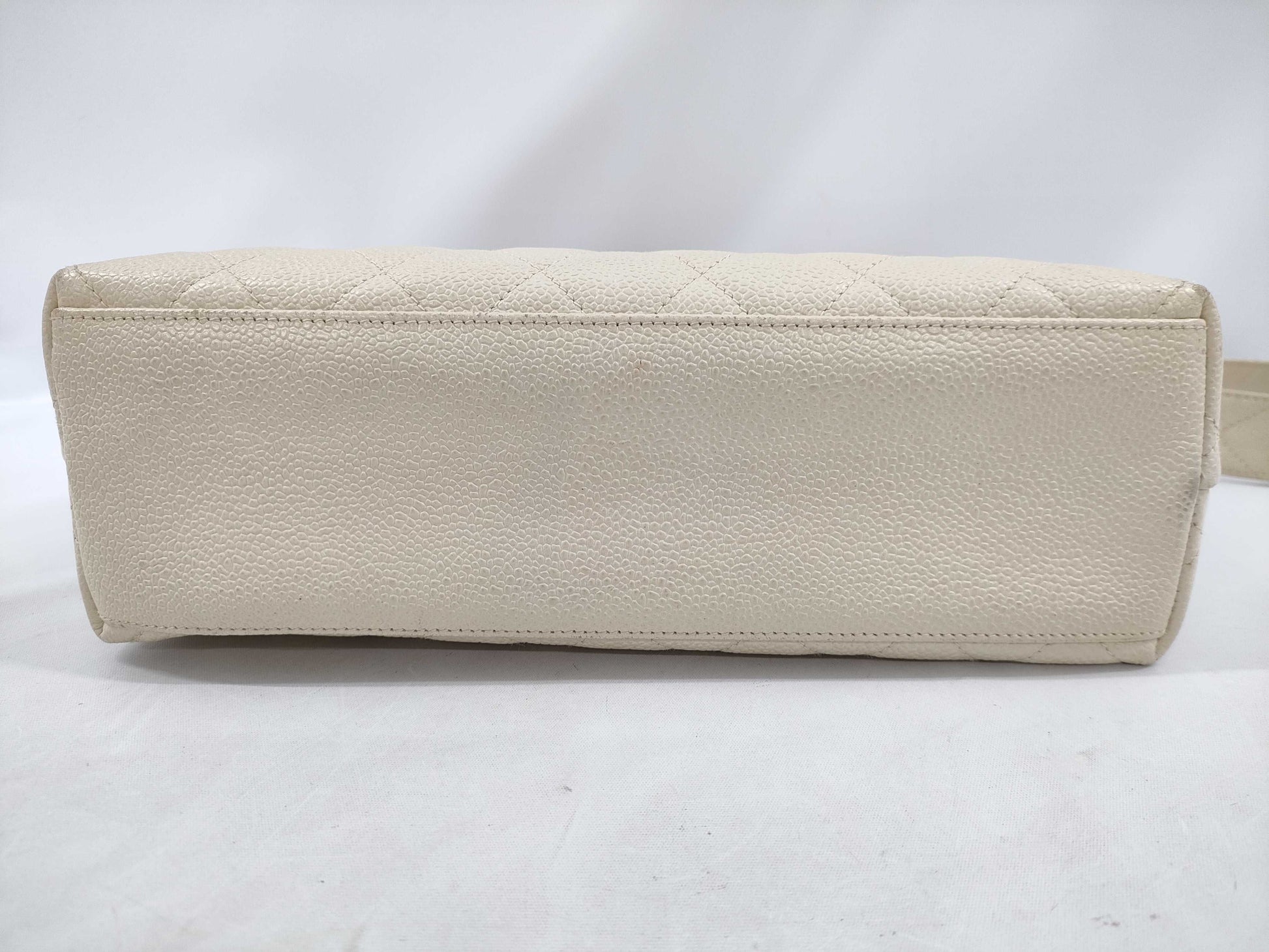 CHANEL Caviar Skin Turnlock Tote with G/Seal Shoulder Bag