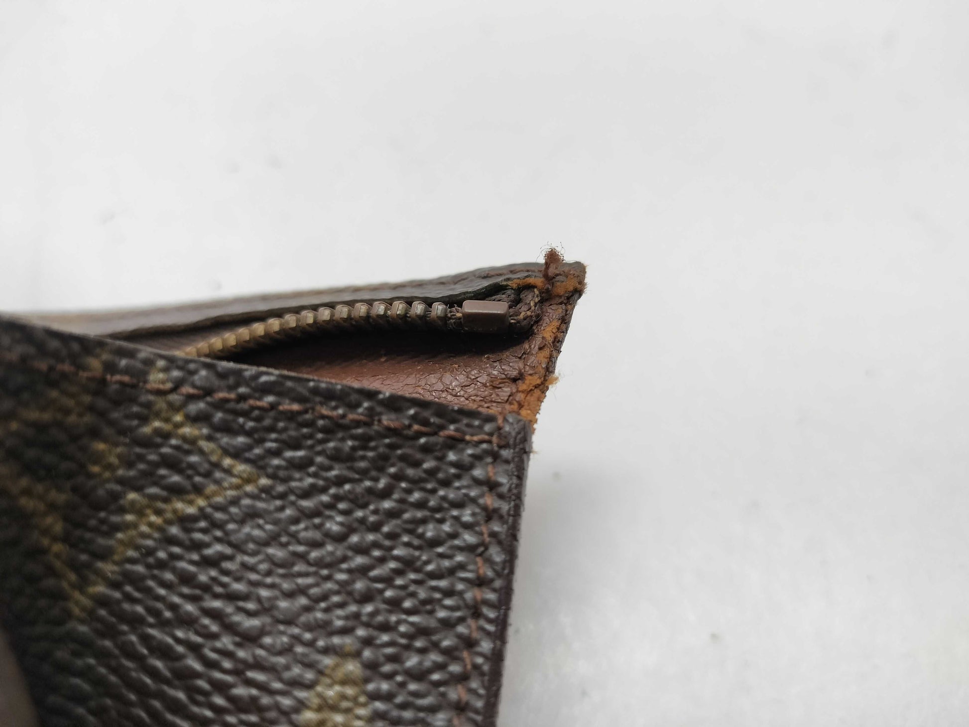 LOUIS VUITTON Monogram True Toilette/Poche Toilette Second Bag