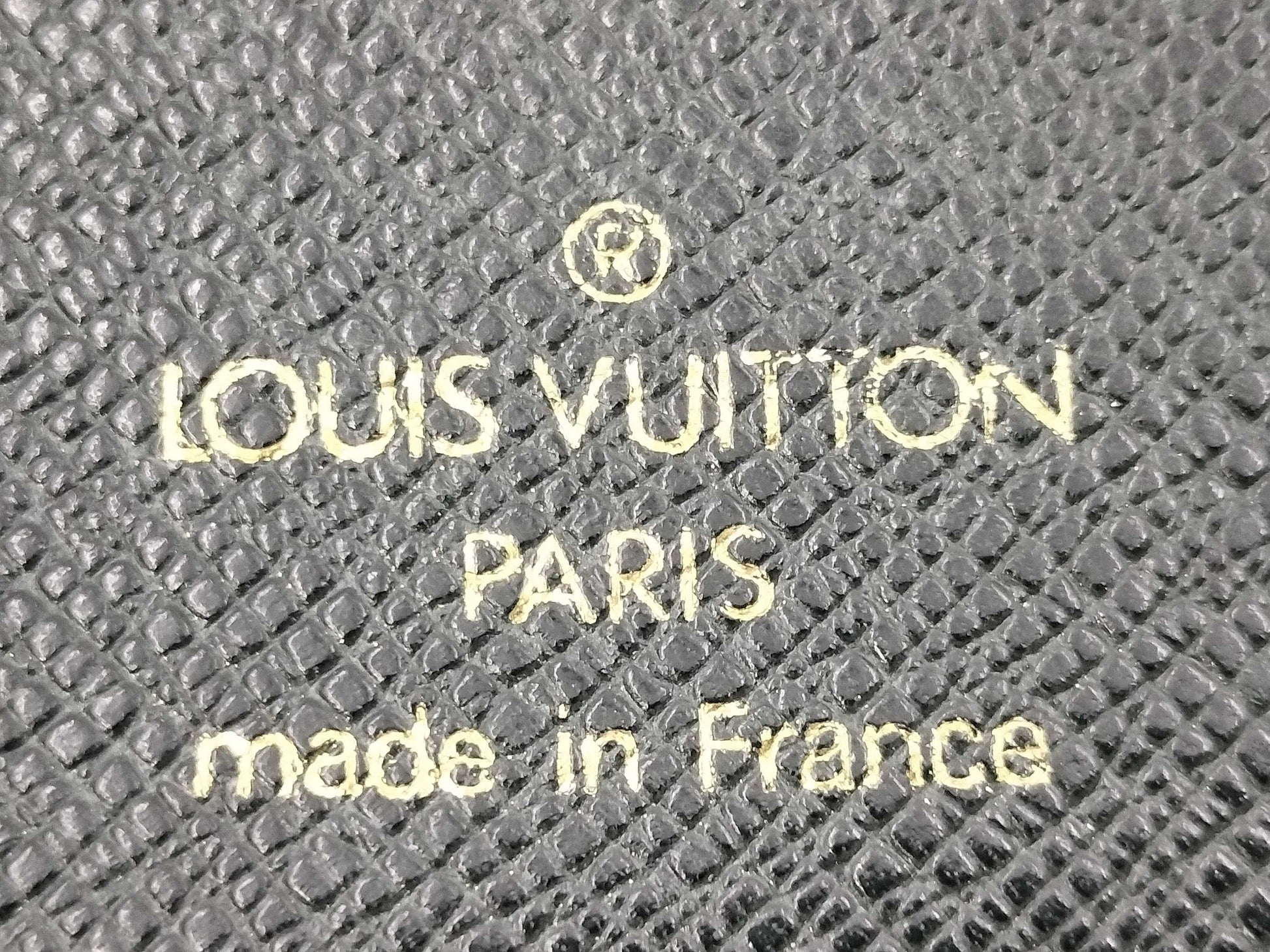 LOUIS VUITTON Taiga Long Wallet Green