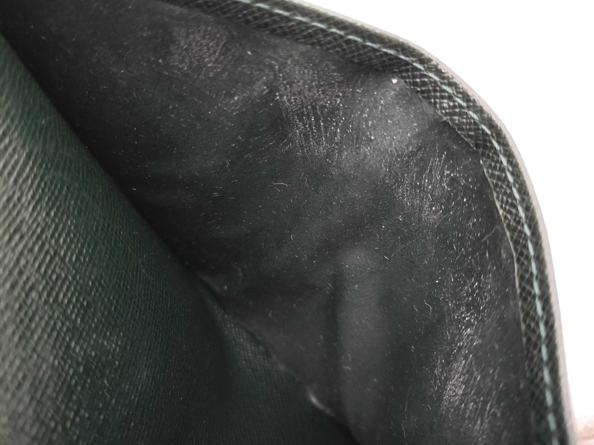 LOUIS VUITTON Taiga Long Wallet Green