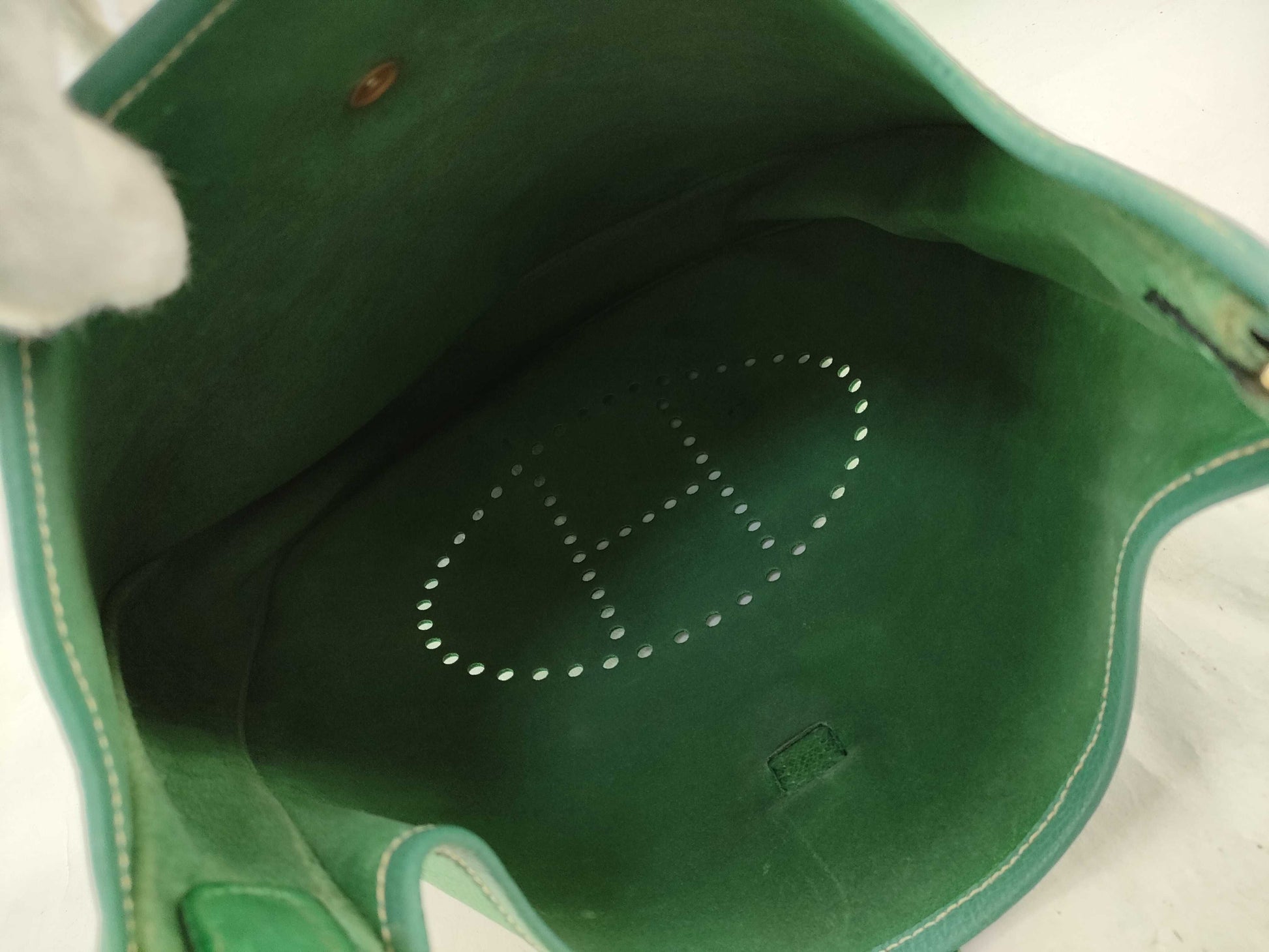 HERMES [Engraved] □A Evelyn I Green Shoulder Bag