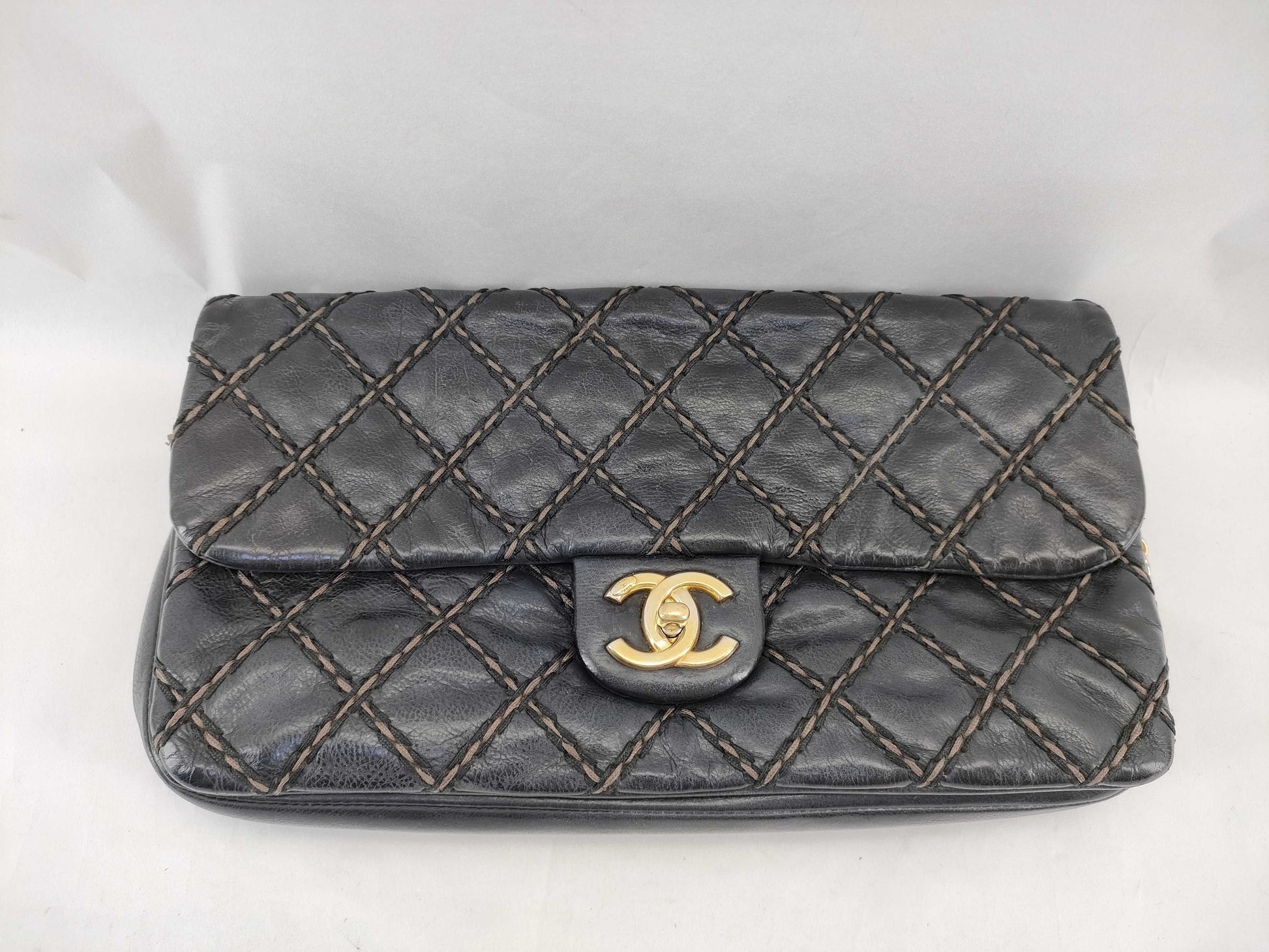 CHANEL [With sticker] No. 19 Calfskin Wild Stitch Matelasse Shoulder Bag