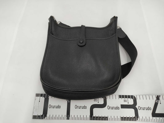 HERMES Evelyn II J engraved shoulder bag