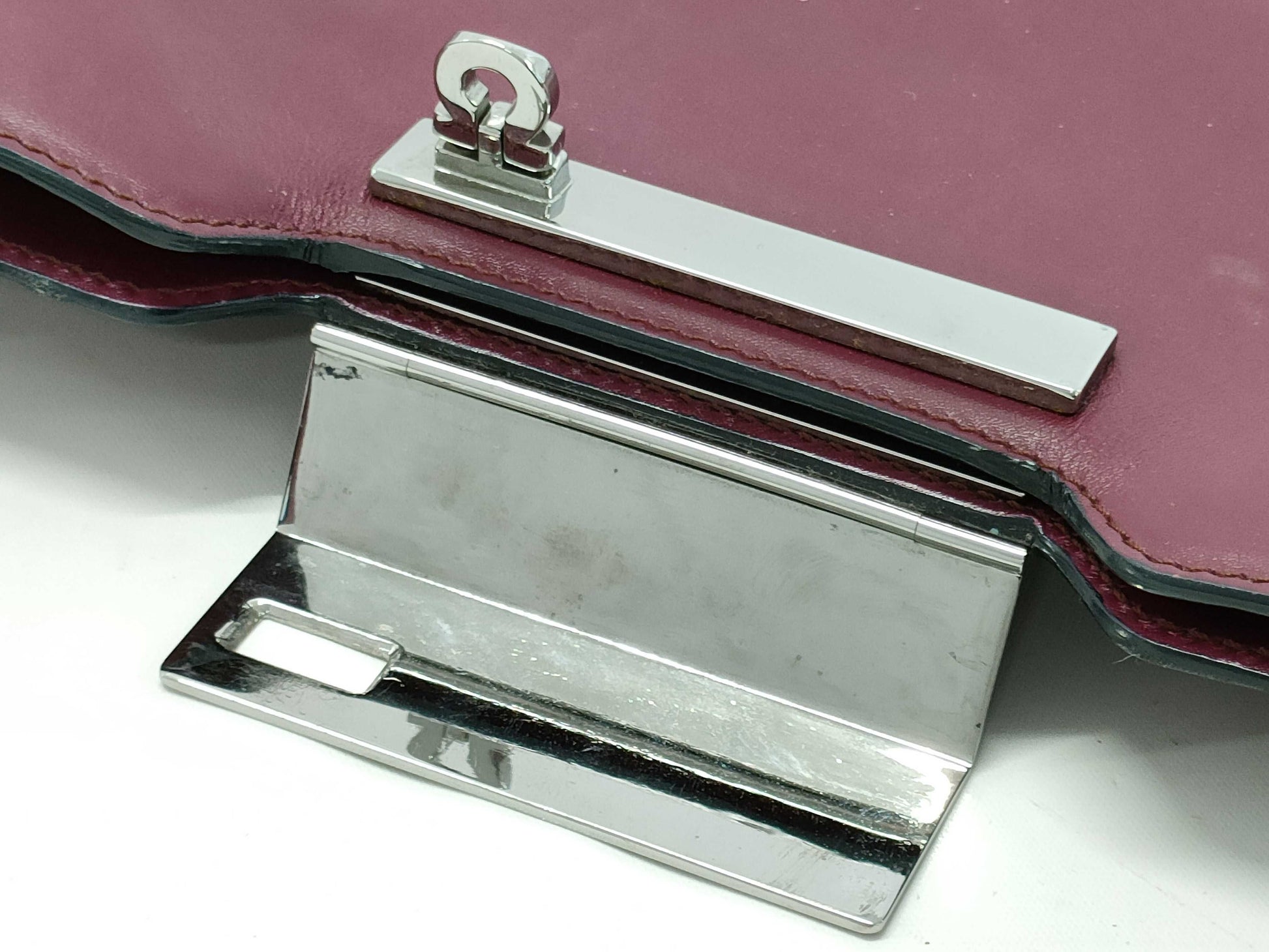 Salvatore Ferragamo Gancini one-shoulder shoulder bag