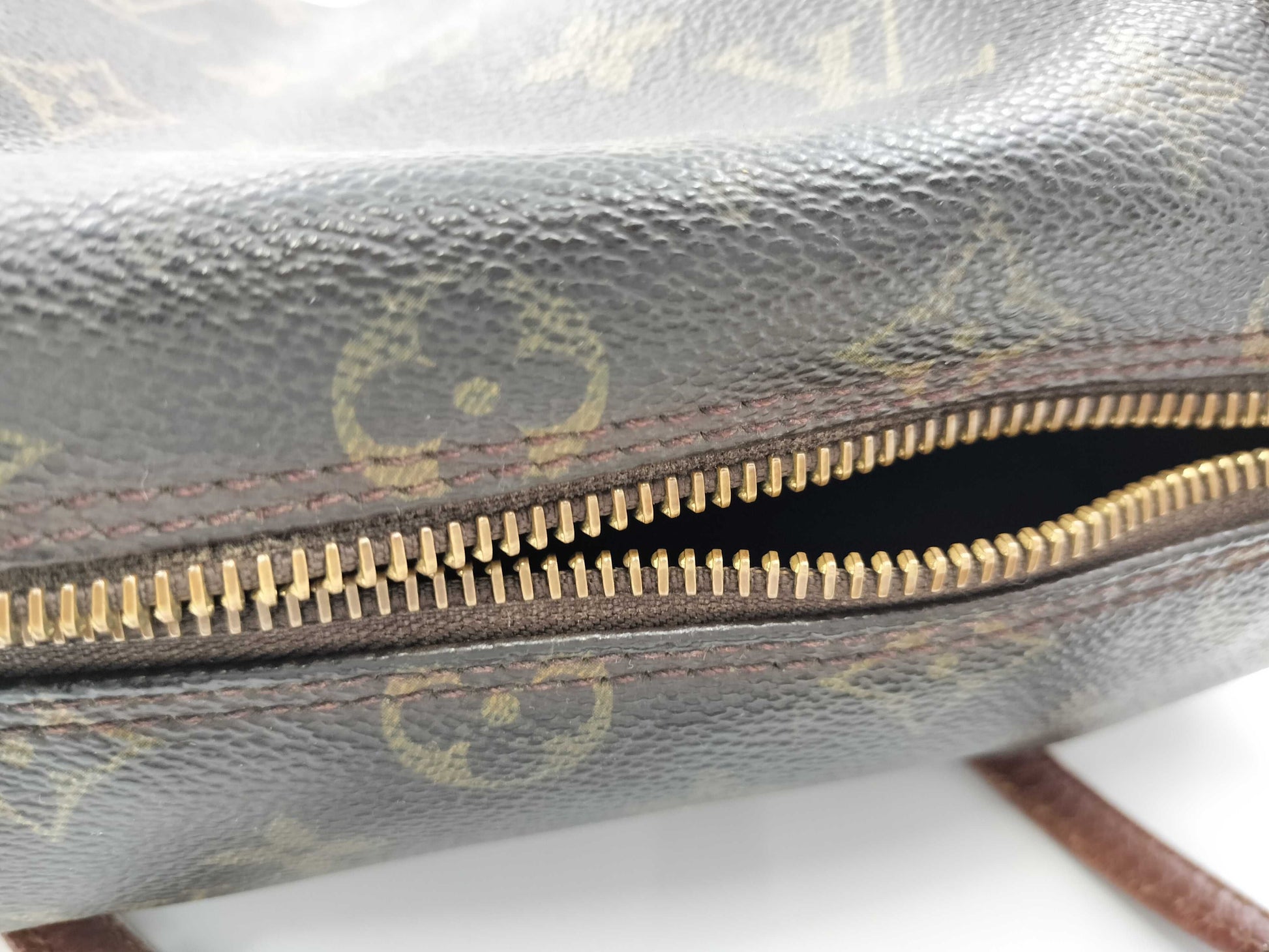 LOUIS VUITTON Monogram Papillon 26 Old Model Handbag