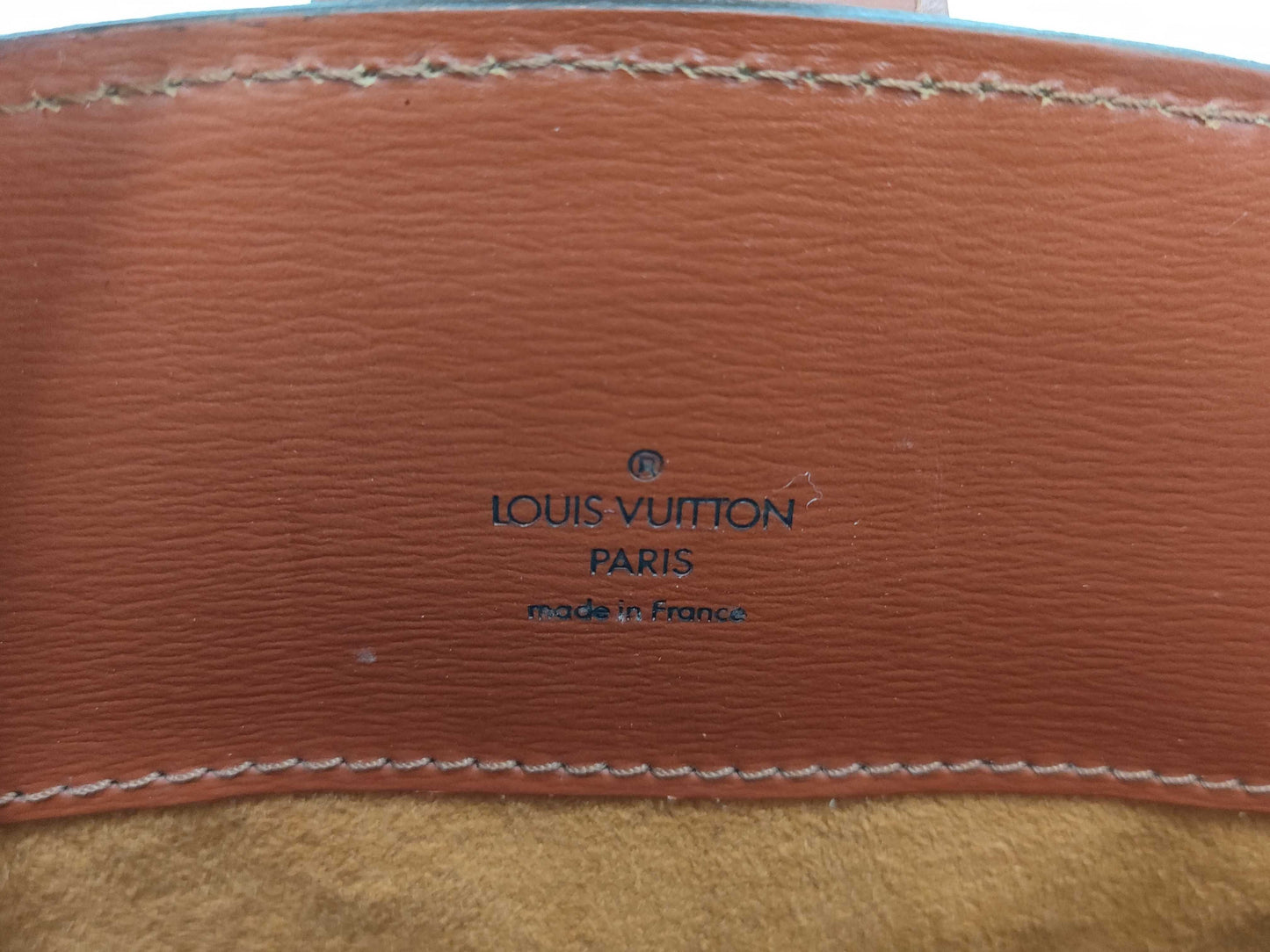 LOUIS VUITTON VI0935 Epi Cluny M52252 Shoulder Bag