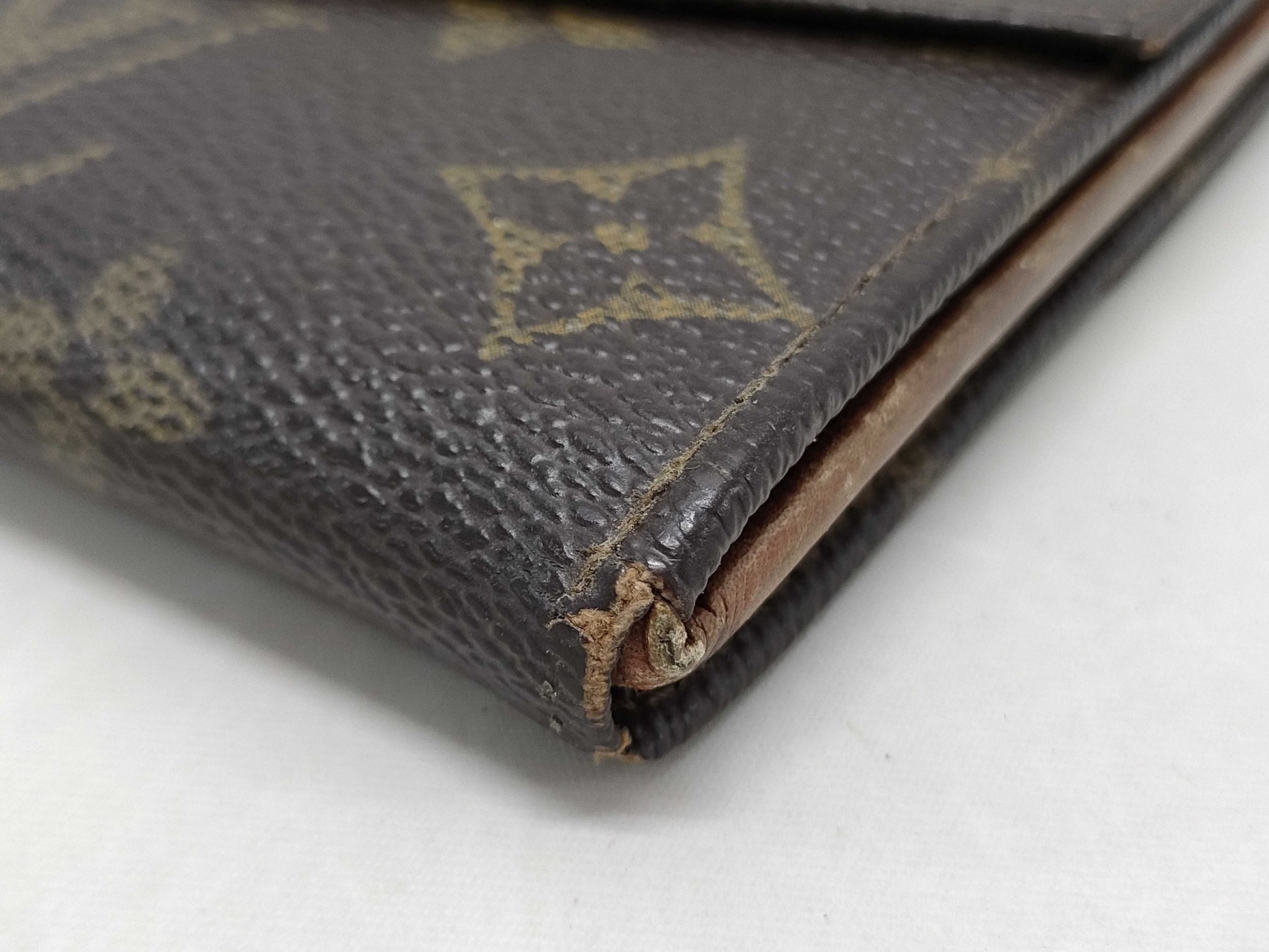 LOUIS VUITTON Monogram Porte Monnaie Bi-E Carte Credit Wallet