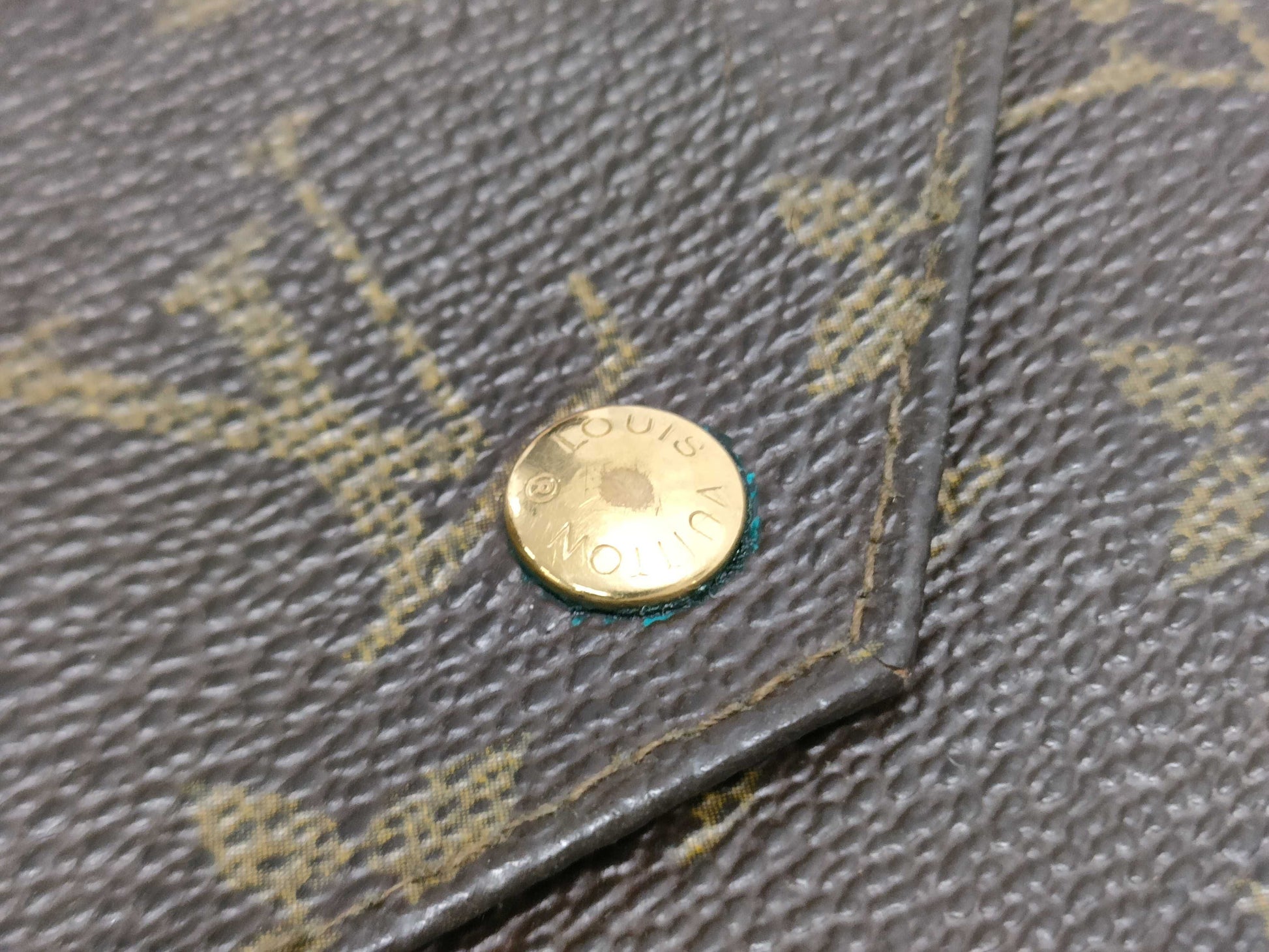 LOUIS VUITTON Monogram Porte Monnaie Bi-E Carte Credit Wallet