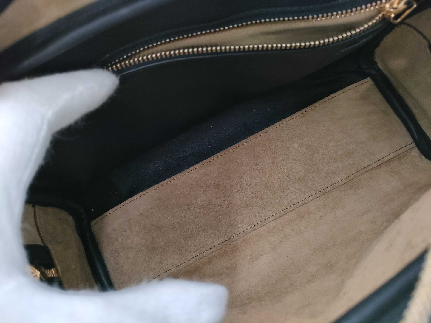 LOEWE Amazona 23 2-Way Handbag Black A039N07X01