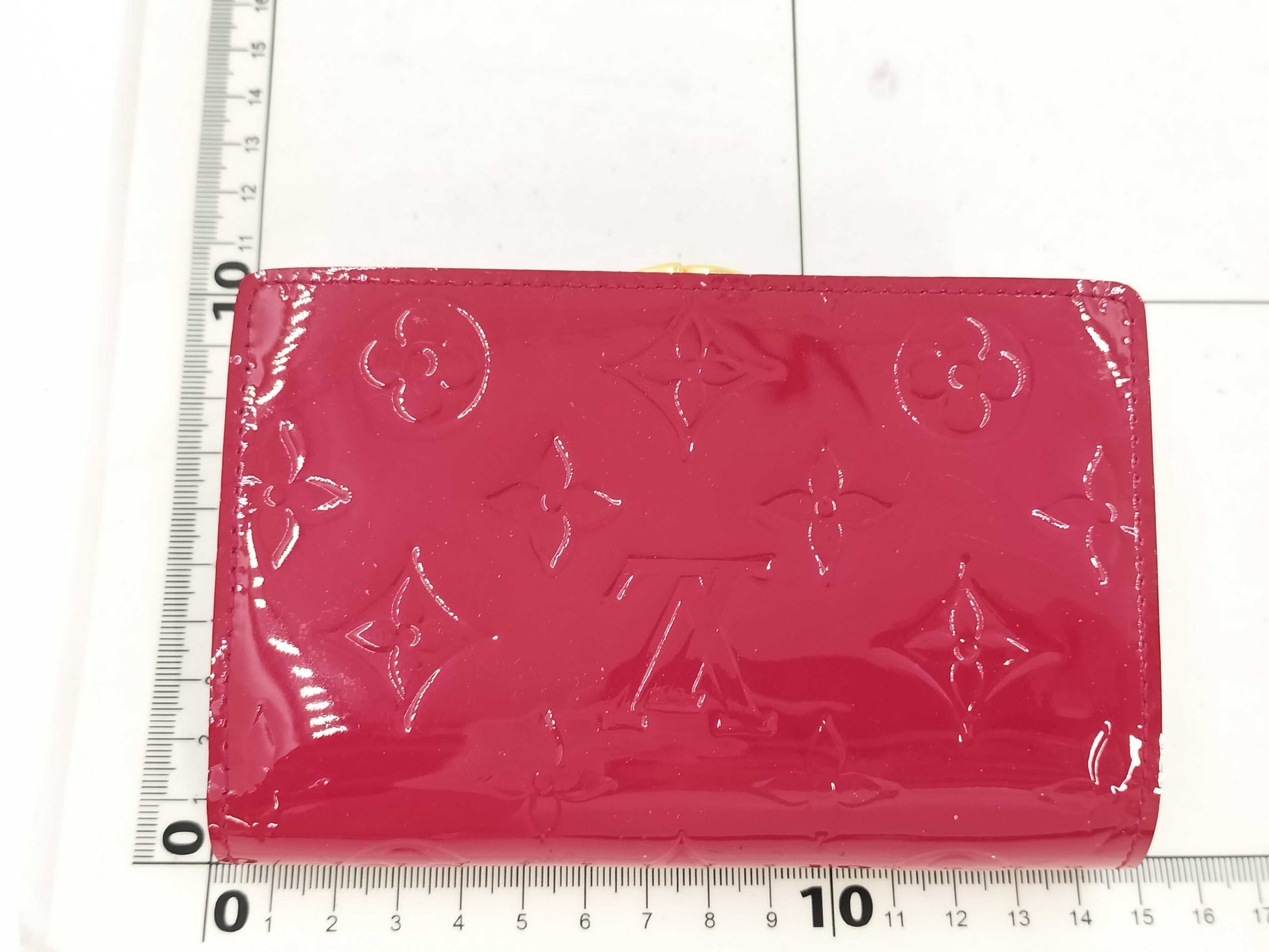 LOUIS VUITTON Vernis Portefeuille Viennois Initial Wallet