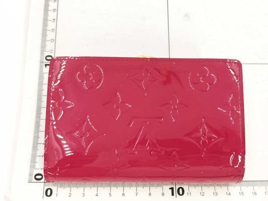 LOUIS VUITTON Vernis Portefeuille Viennois Initial Wallet