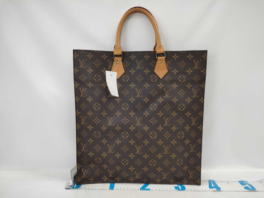 LOUIS VUITTON Monogram Sac Plat Tote Bag