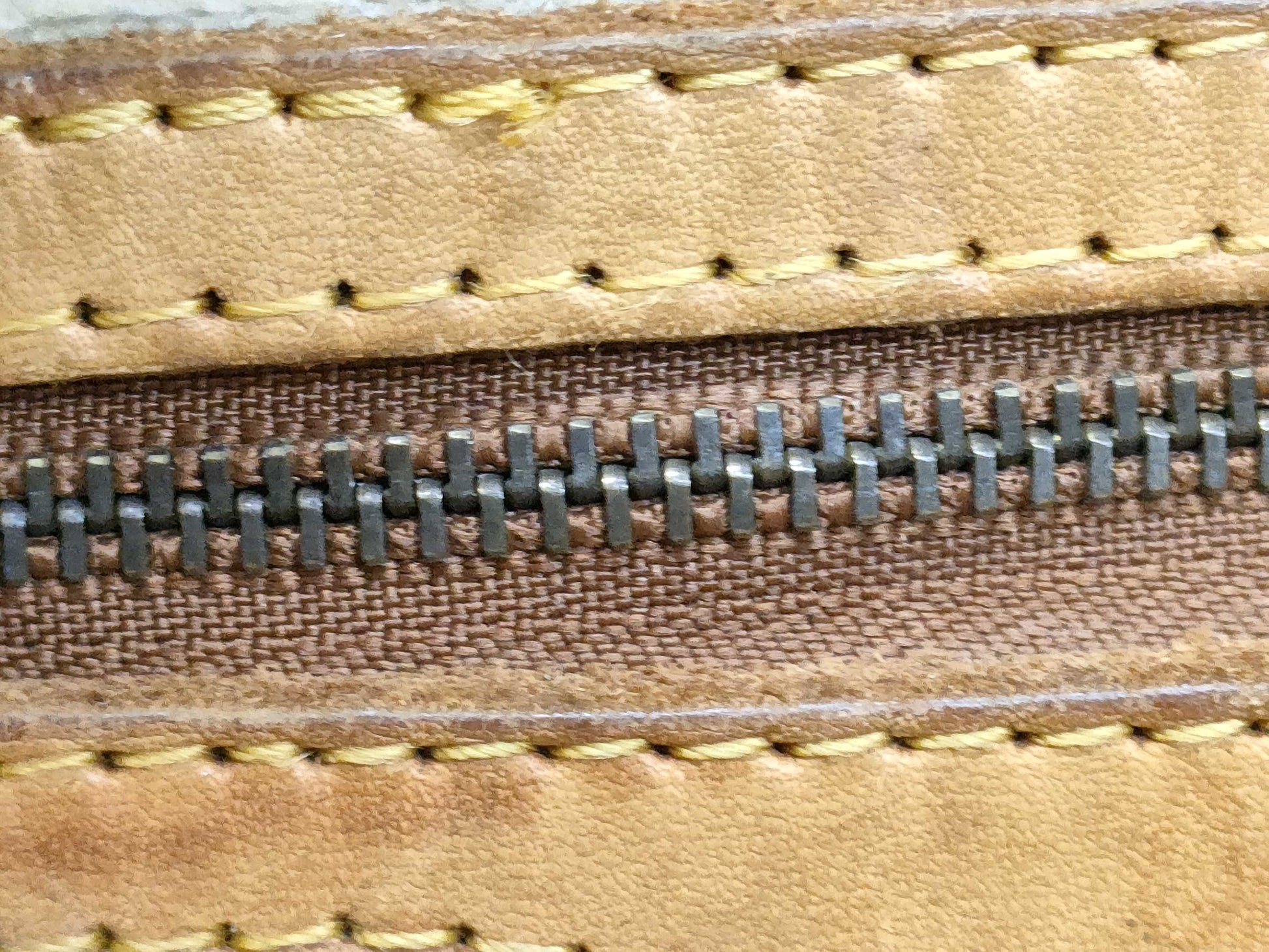 LOUIS VUITTON Monogram Bucket PM Tote Bag