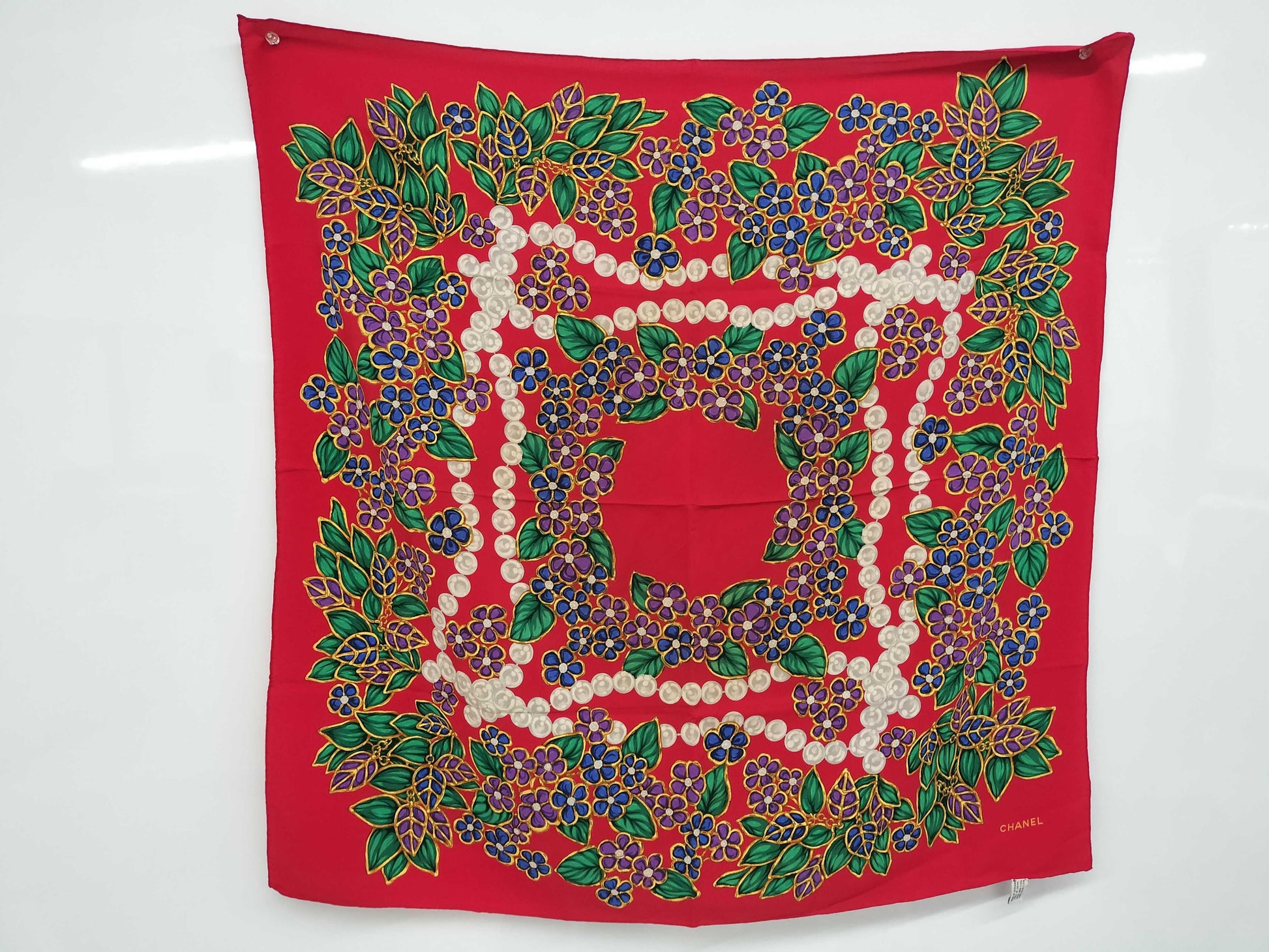 CHANEL floral motif red scarf