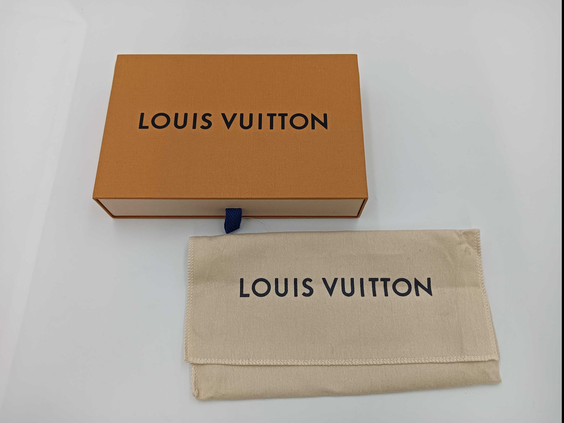 LOUIS VUITTON Monogram Portefeuille Sarah Wallet