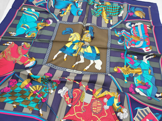 HERMES Carré Clash of Feathers Scarf