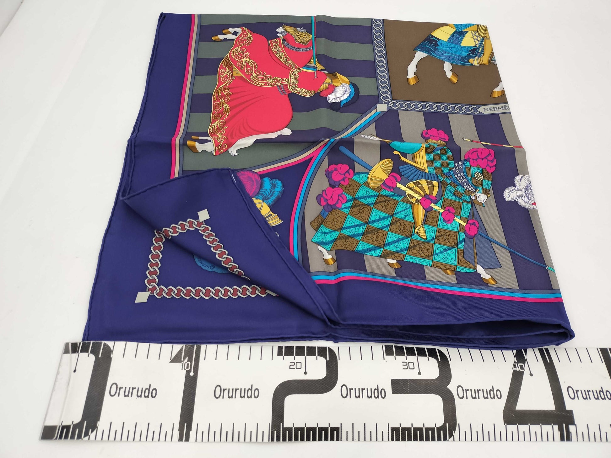 HERMES Carré Clash of Feathers Scarf