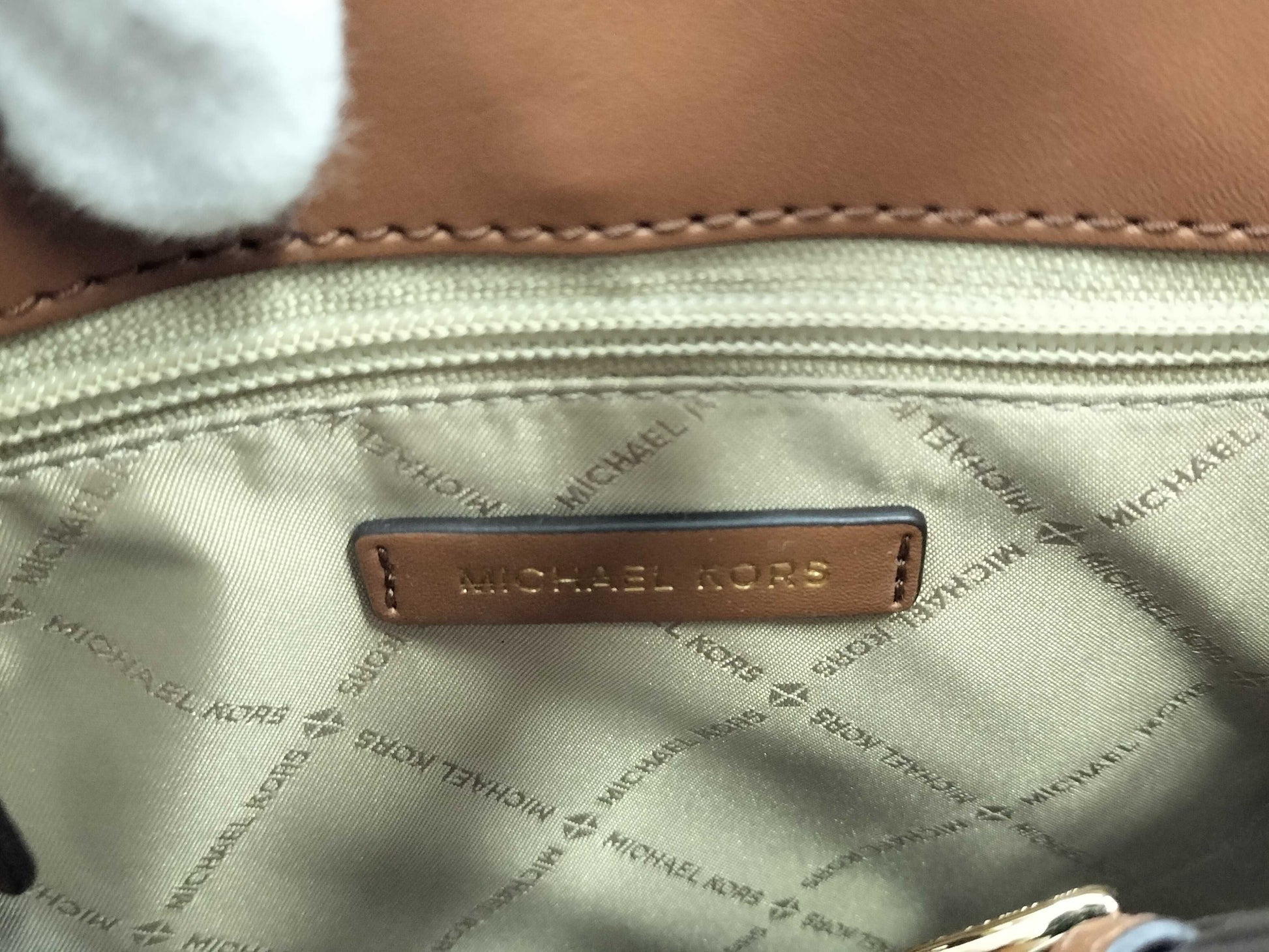 Michael Kors 2-Way Handbag