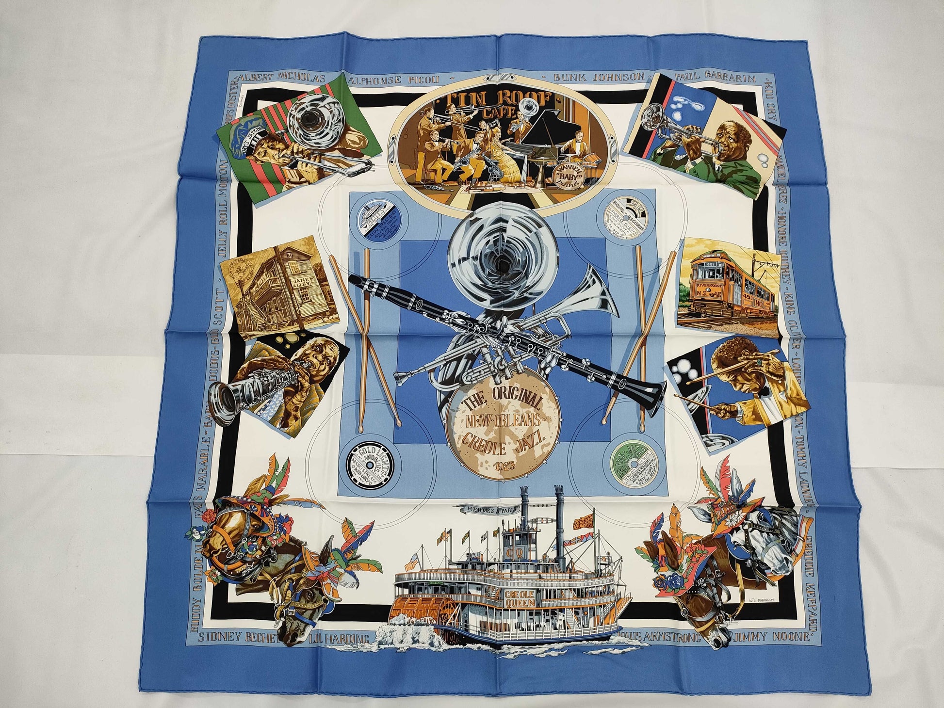 HERMES Carre Jazz Scarf
