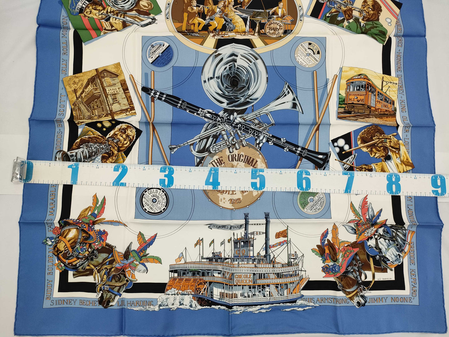 HERMES Carre Jazz Scarf