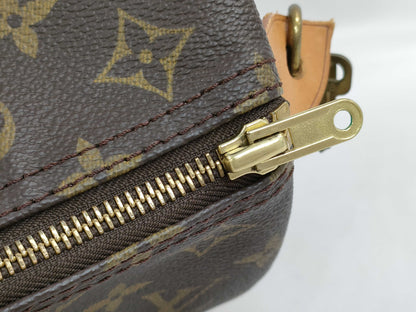 LOUIS VUITTON Monogram Speedy Handbag with Broken Zipper Pull
