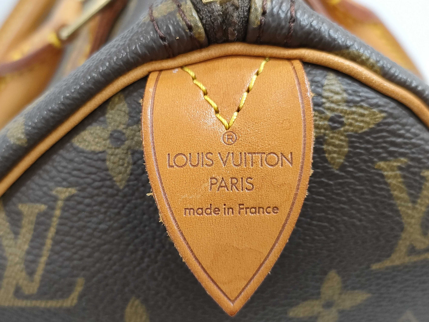 LOUIS VUITTON Monogram Speedy Handbag with Broken Zipper Pull