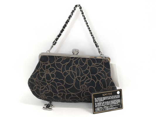 CHANEL Clasp Chain Camellia Handbag